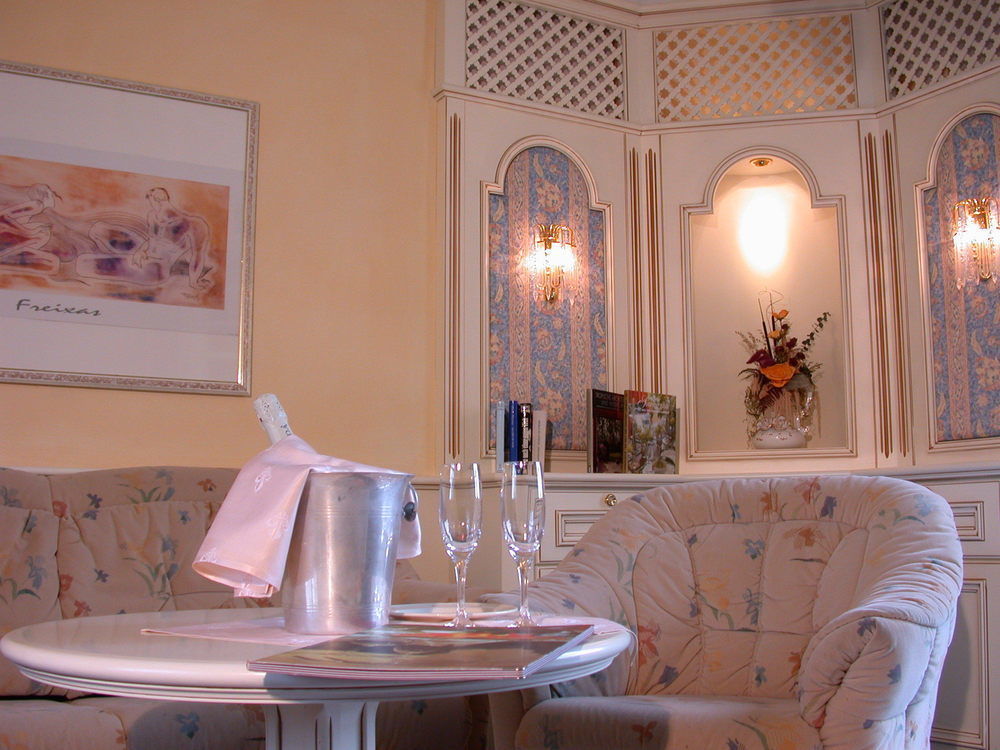 Hotel Spanischer Hof 그로디츠 외부 사진