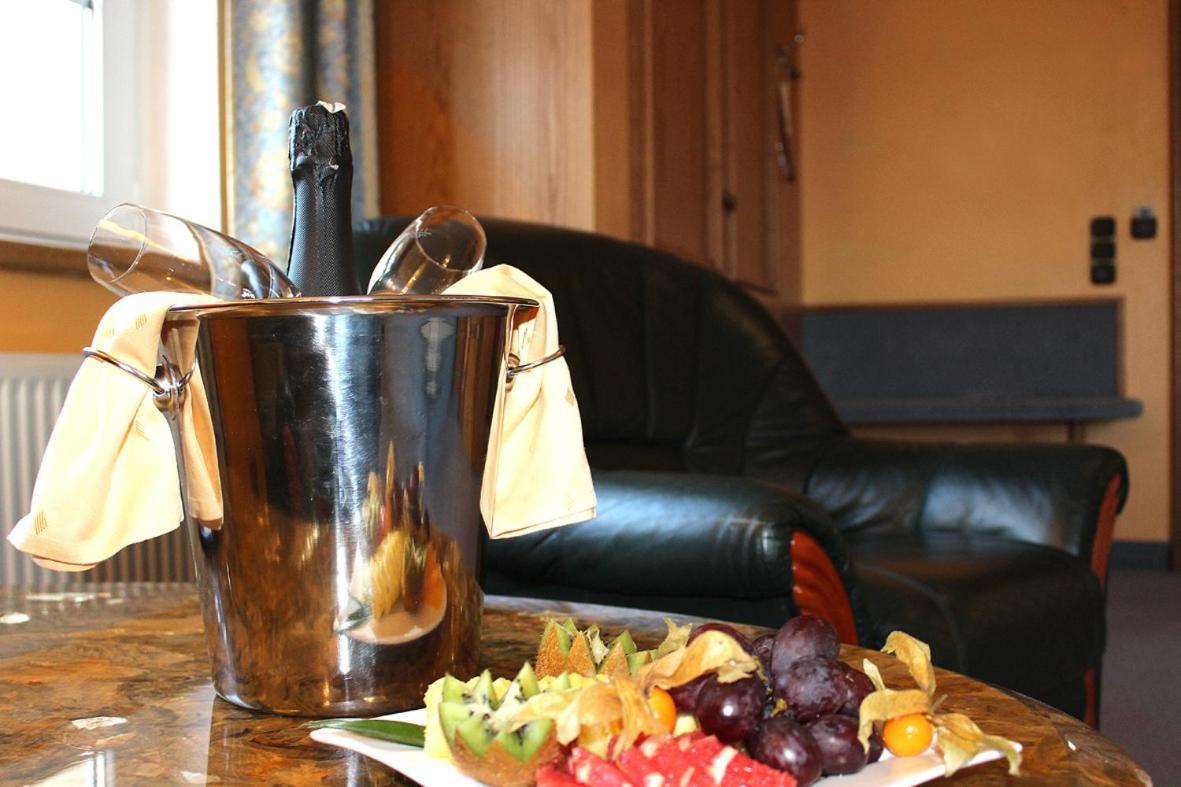 Hotel Spanischer Hof 그로디츠 외부 사진