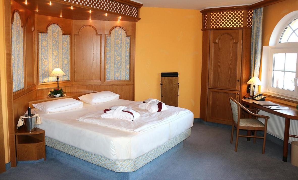 Hotel Spanischer Hof 그로디츠 외부 사진